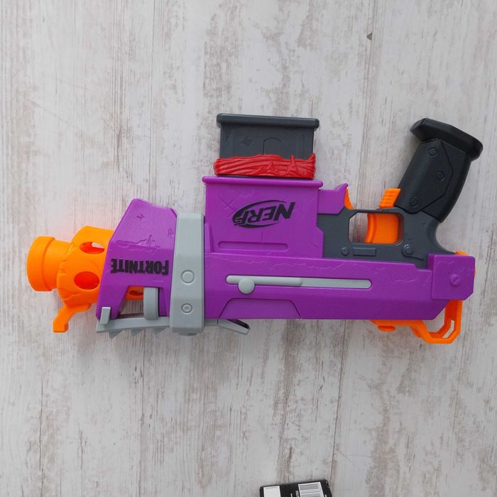 Пушка бластер Fortnite