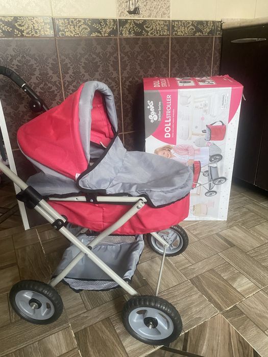 Продам кукольную коляску в отличном состоянии