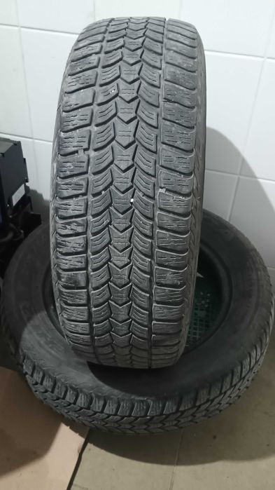2 Anvelope iarna 205/60/16 DEBICA