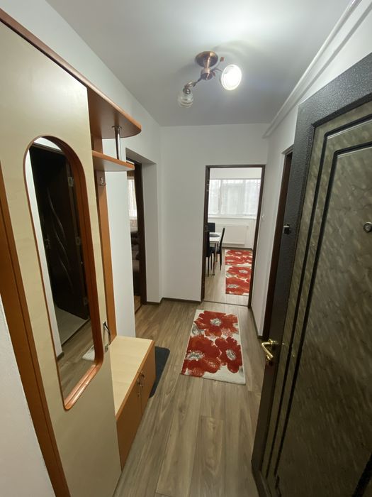 Inchiriez apartament 1 camera 40 mp