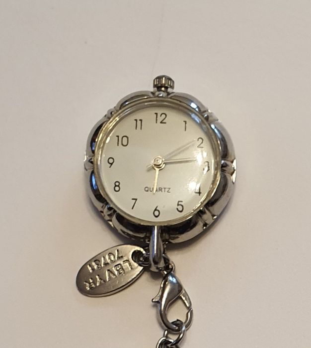 Ceasuri damă modele diferite