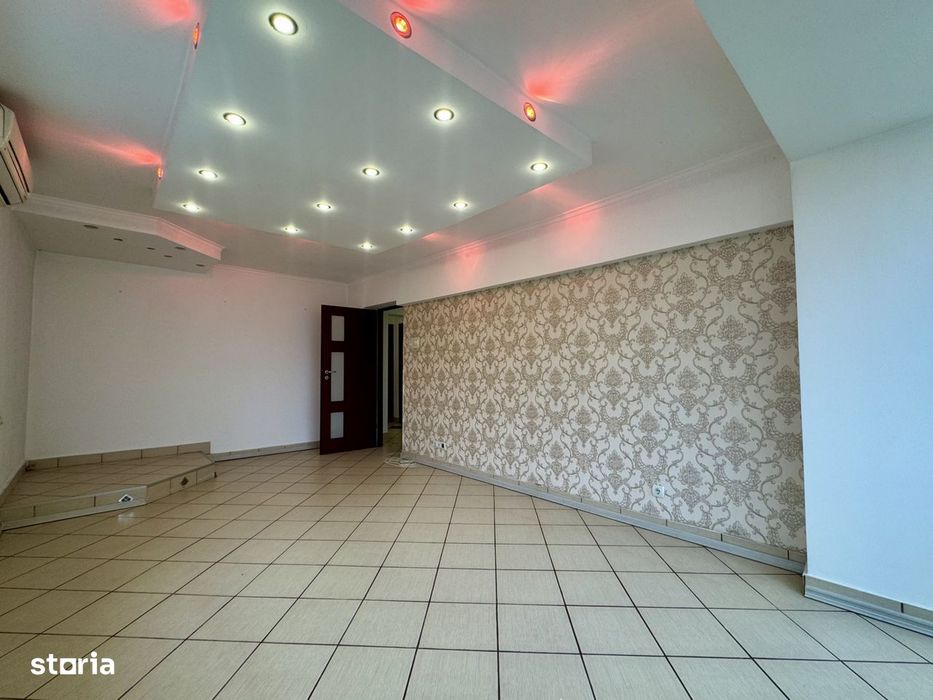 Apartament 3 camere |  Bd. Decebal-metrou Piata Muncii | Pretabil firm