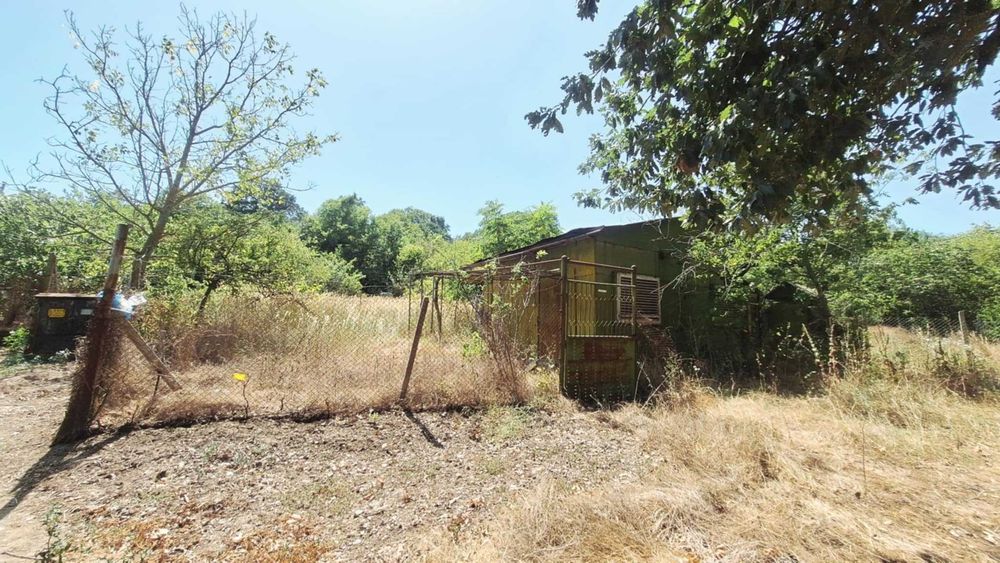 продавам парцел Боровец юг на 1500 метра от спирка Кантара