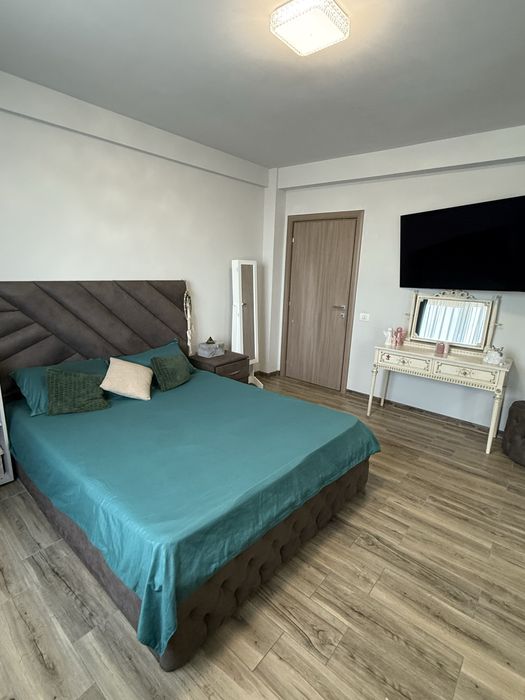 Vand apartament 2 camere + loc de parcare in Cartier Steaua de Mare 2