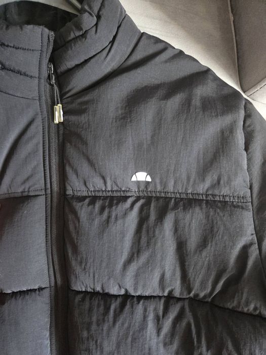 Продавам яке Ellesse
