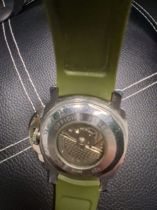 Panerai Luminor Chrono Flyback (44mm / 47mm)
cronograf (3 cadrane mici