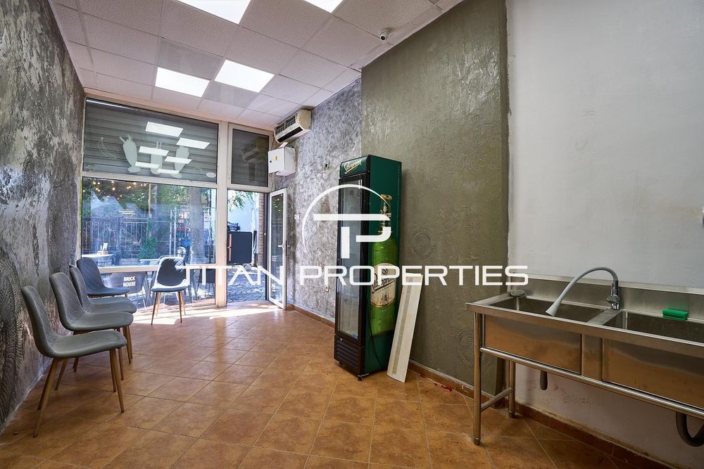 Дава се под наем Заведение в Пловдив, Център - 100 кв.м за 650 € - Снимка #1