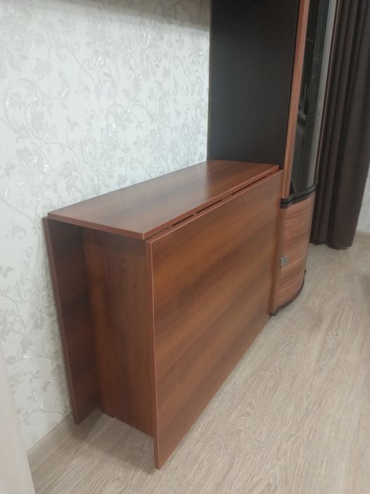 Продам стол-книжку