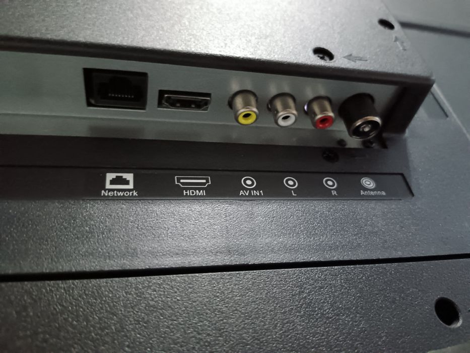 Продам телевизор Samsung 42", Smart TV