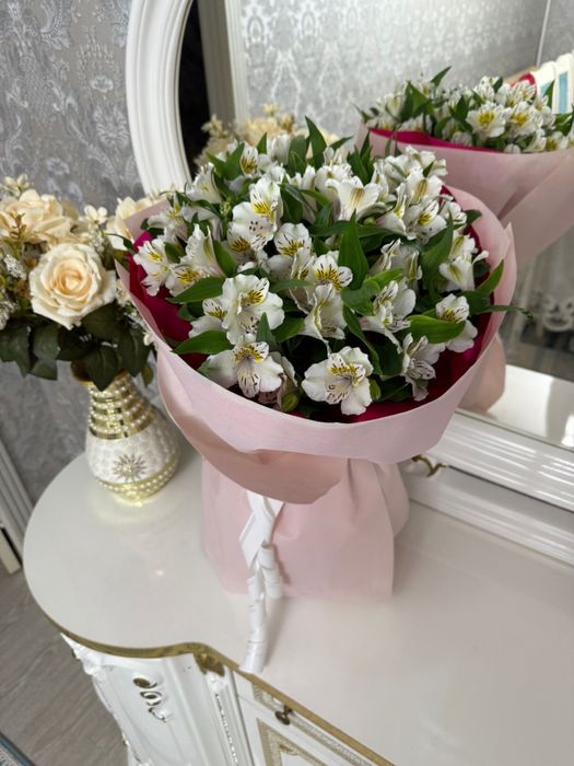 Красивый букет. 2 букета за 9 тыс.