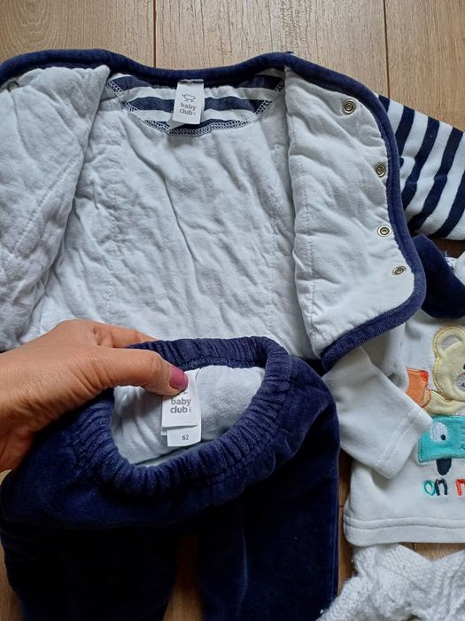 Дрехи за бебе ромпъри