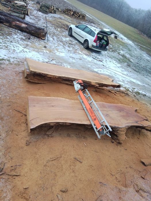 Vând drujbă Stihl ms 881 Magnum! La pachet cu sistem pentru debitare bușteni inclus 2 lame .,una de 1,05 cm Stihl originală și una de 1.50m .