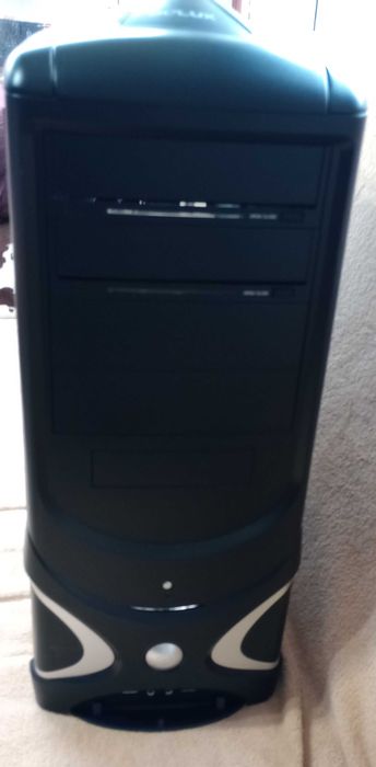 Carcasă PC Delux DLC-MF451 Midletower - NOUĂ / Nefolosită (fără sursă)