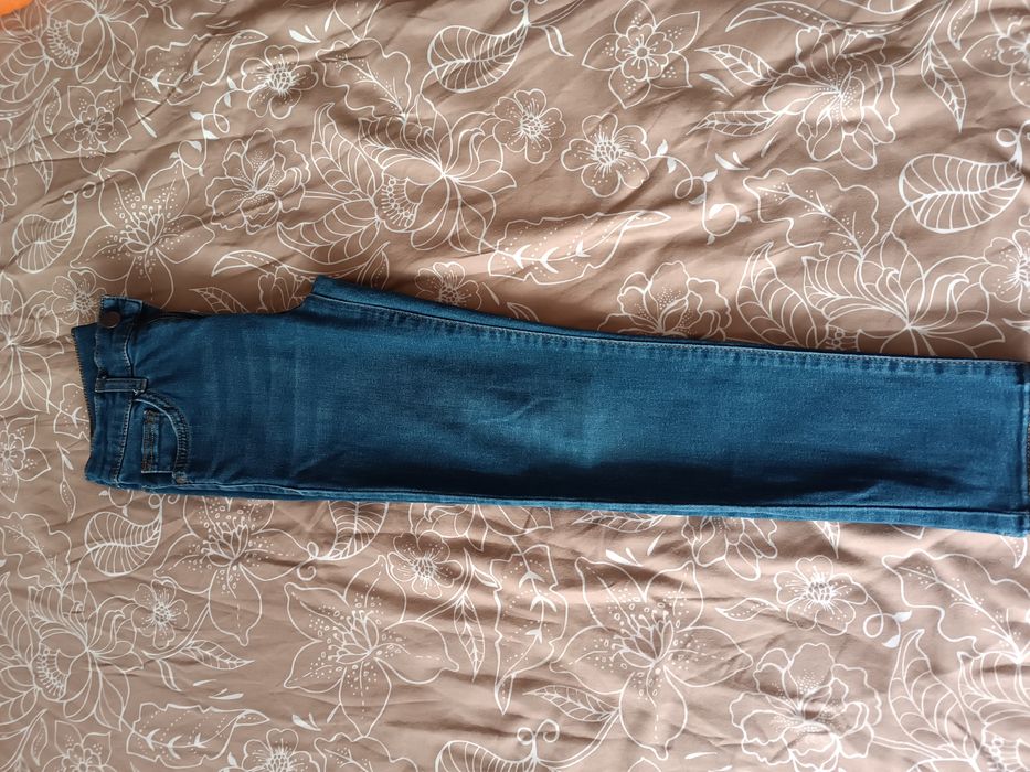 Детски дънки 8 г.