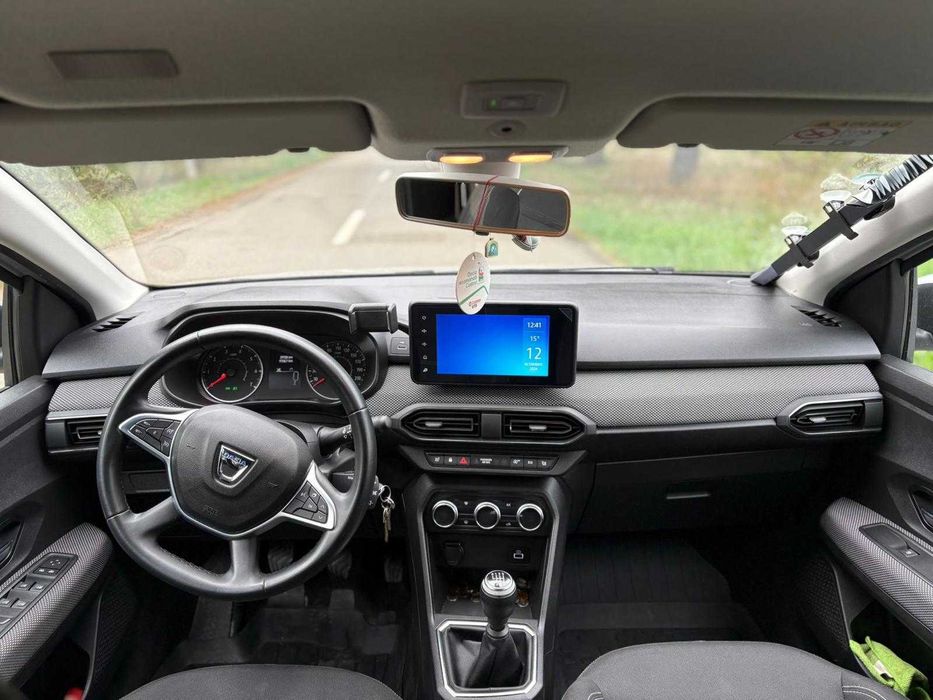 Vând Dacia Logan 2021