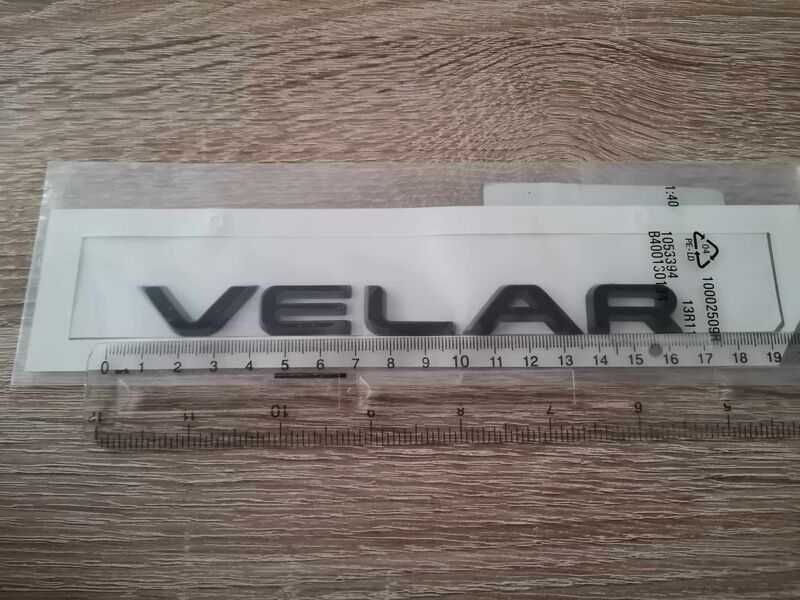 черен надпис емблема Range Rover Velar