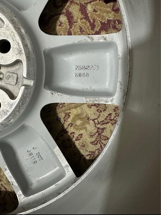 Продам диски 4 шт оригинал