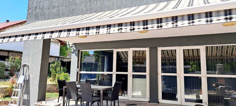 Продава се Къща в Плевен, Сторгозия - 250 кв.м за 3000 €/кв.м - Снимка #1