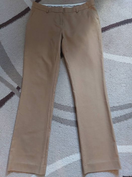 Pantaloni noi perfecti pt. toamna, model usor evazat, chic si actual
