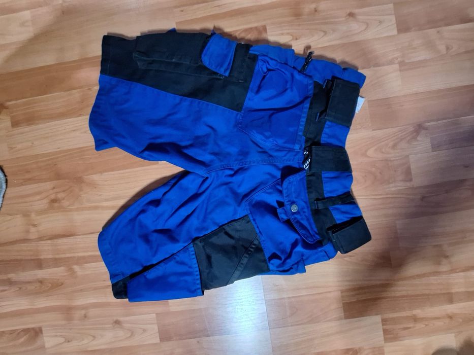 Pantaloni scurți Strauss Engelbert marimea 44!