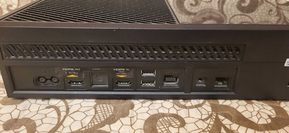 XBOX ONE Consola fuctionala+maneta model 1540