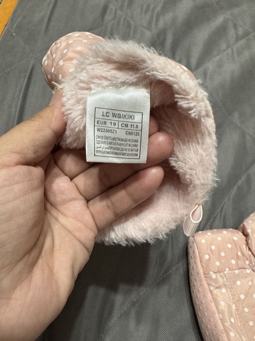 Продам пинетку размер 19