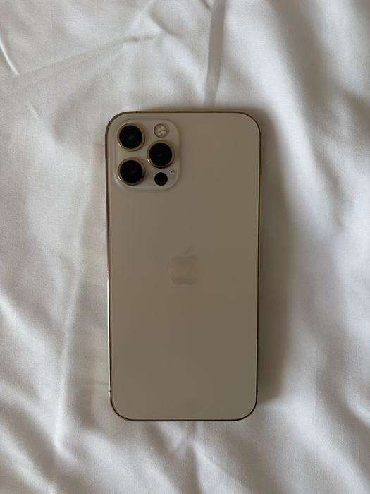 Продаю iPhone 12 pro
