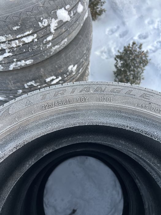 Продам летние шины 225/45/19