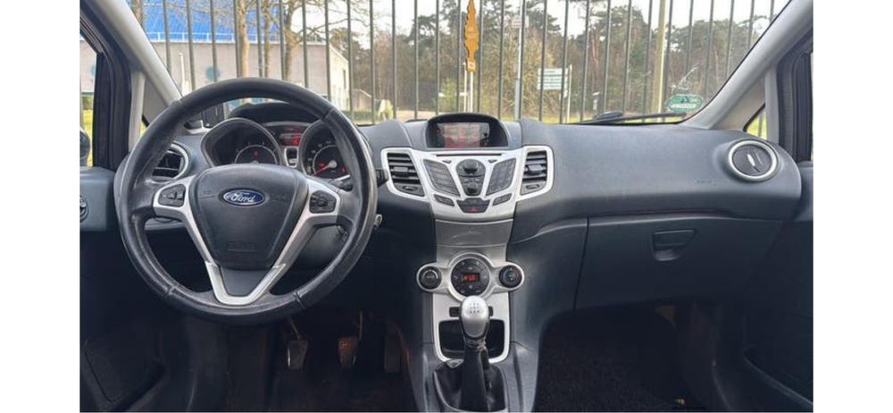 Ford fiesta titanium