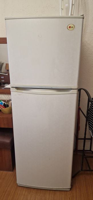 Продам холодильник