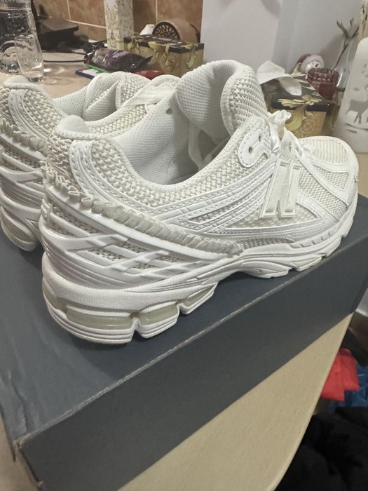 Adidasi new balance marimea 42,5