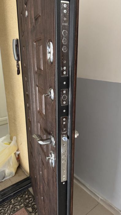 Дверь бронированная