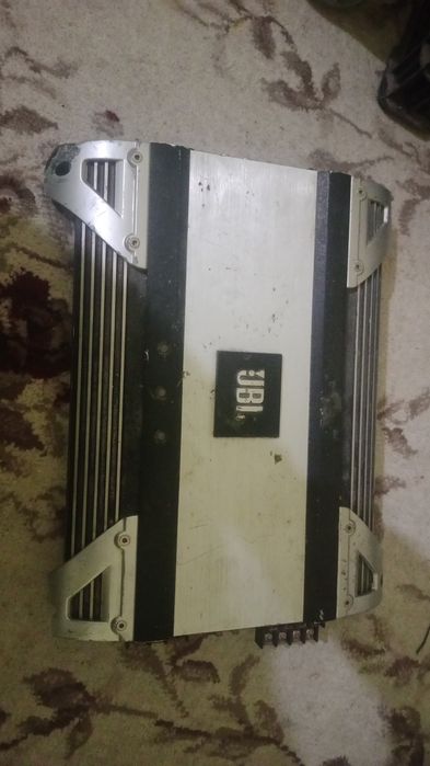 Срочно Продам усилитель