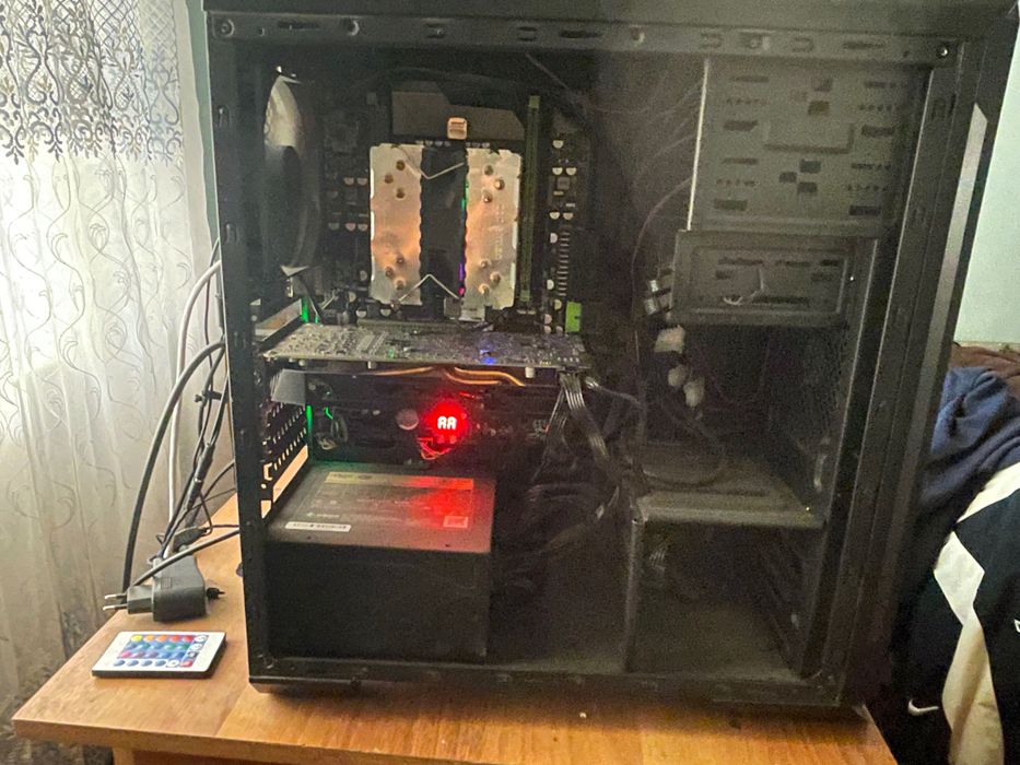 ИГРОВОЙ КОМПЬЮТЕР
Кейс под игры, монтаж и дизайн.