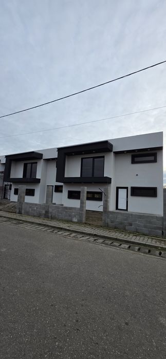 Casa de vanzare 80.000 €