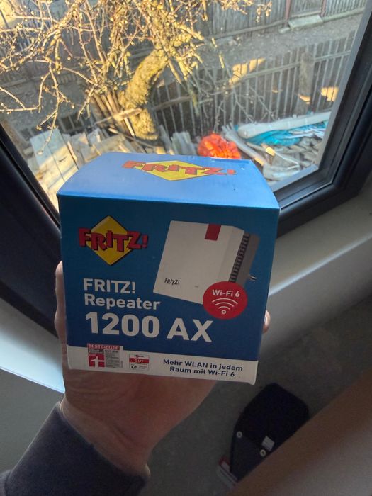 repetor wireless FRITZ!Repeater 1200 AX de la AVM