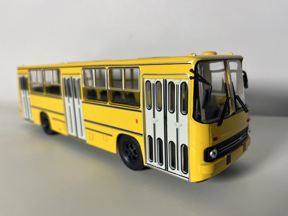 Продам 1:43 грузовики автобусы