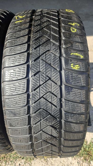 235/40 R19 • Iarna • Pirelli Sottozero 3 TO PNCS 96V | 2 buc | Pret/buc