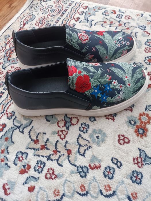 Обувь женская 36 размера