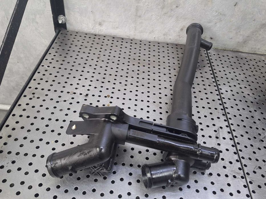 carcasa corp termostat 1.2 tsi cbz vw touran skoda fabia 2 vw polo 6r golf 6 03f121026b 03f121111a