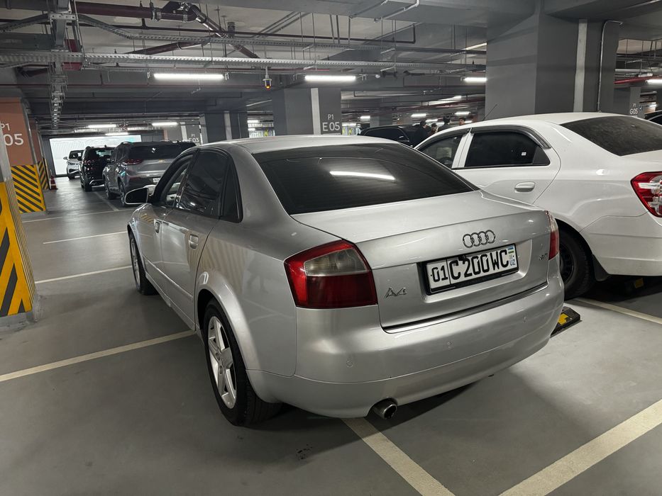 Audi A4 2002-Yil