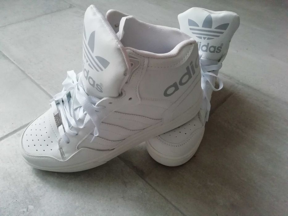 nike, adidas încălțăminte