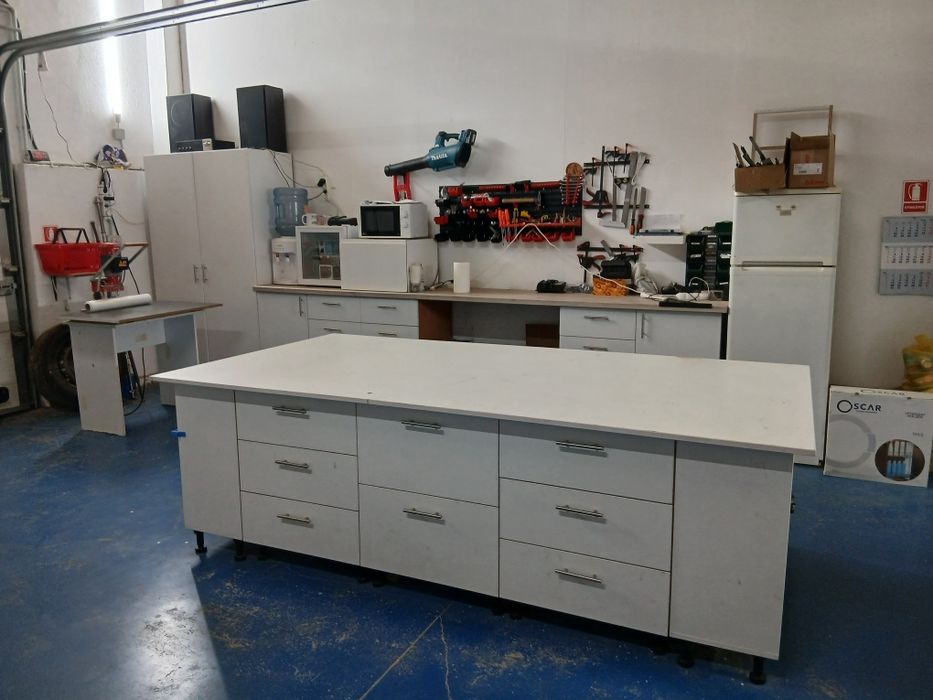 Predare afacere. Atelier mobila la comanda  in oraș Pantelimon Ilfov. Preț 9000  Euro
