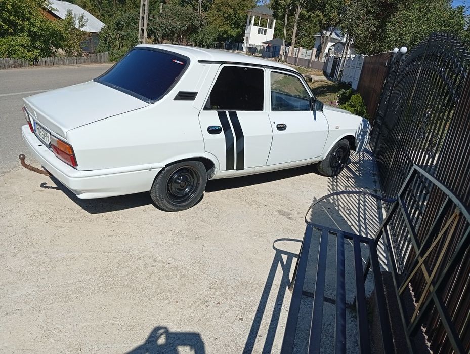 VÂND sau SCHIMB Dacia 1310 motor 1.4