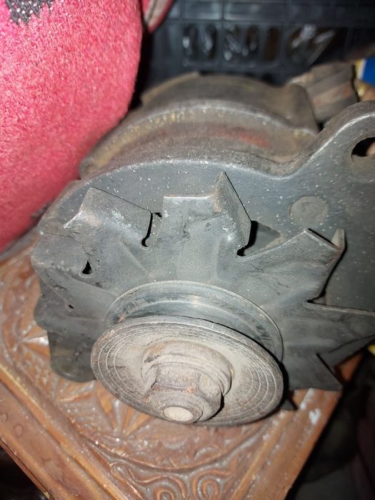 Продам запчасти на Ауди