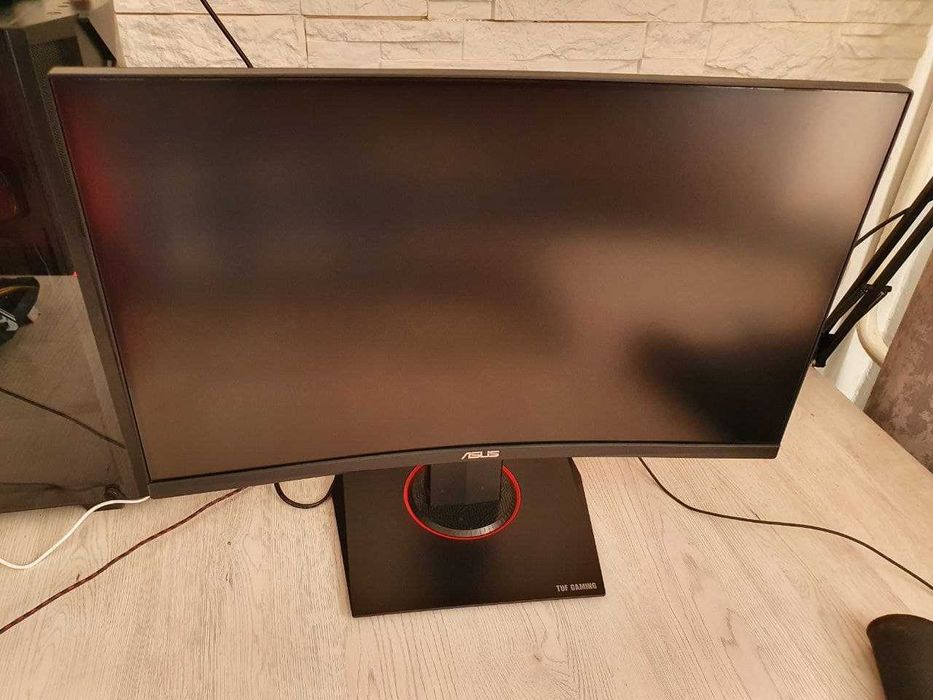 Монитор ASUS VG24VQ 1920x1080 / 24" / 144Hz / VA