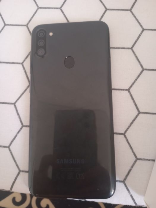 Смартфон Samsung A11