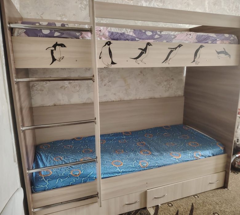 Двухярусная кровать