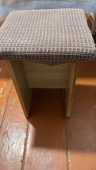 Прода стулья срочно