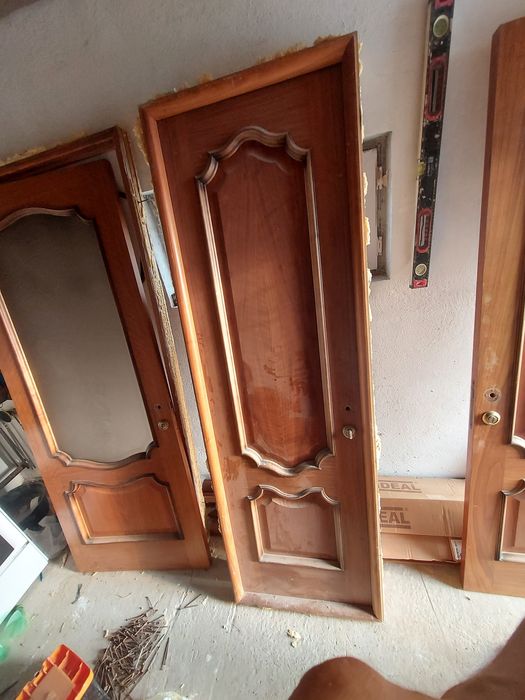 80 дік 2шт есік,60тық 2шт есік сатылады